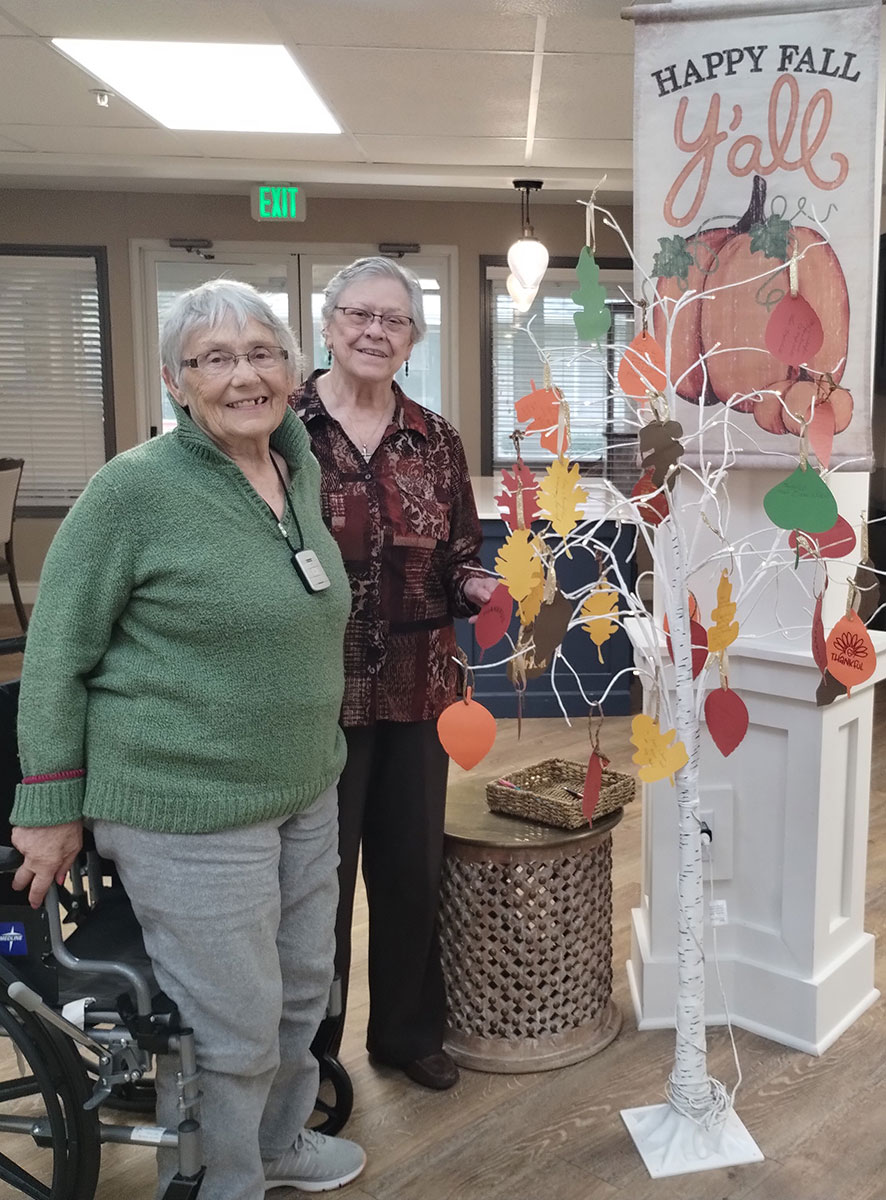 Residents with Thankful Tree Plano